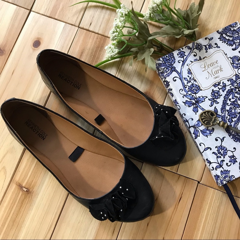 Kenneth Cole Flat Shoes Size 8